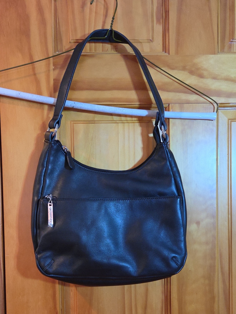Classic Black Leather Shoulder Bag with Front Zip Pocket